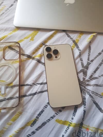 iPhone 14 Pro Max gold