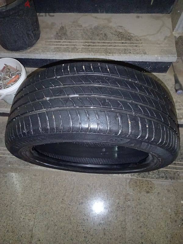 فردة كوتش كومهو مقاس 250/45R17 2