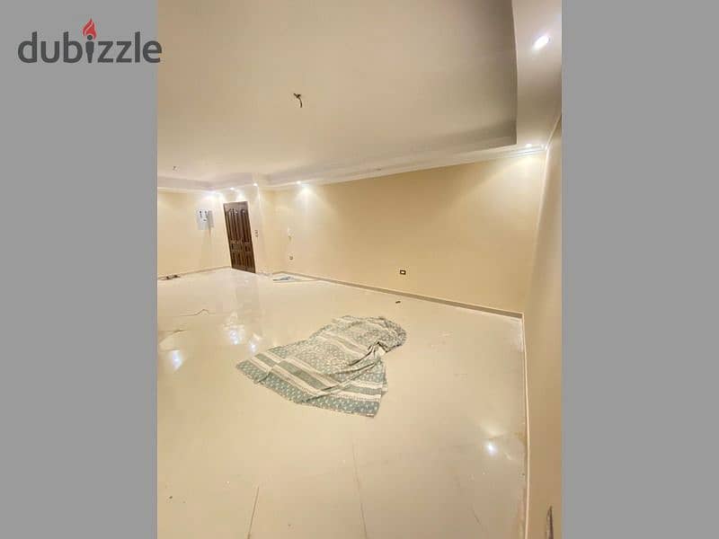 Apartment for rent with kitchen in Al-Khamayel Compound 0