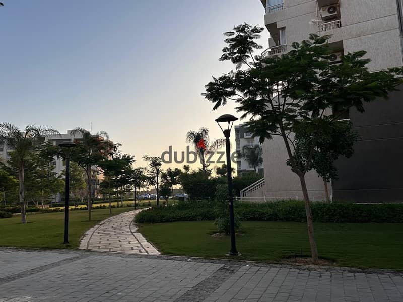 Apartment for sale in installments, Madinaty shot, B10, open view, strategic location 0