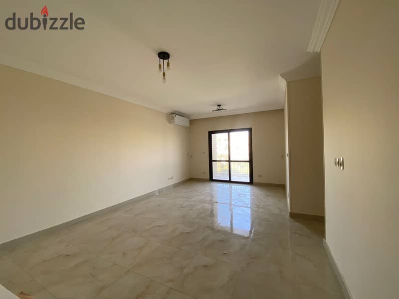 semi furnished Apartment 2rooms for rent in Eastown sodic New Cairo 1