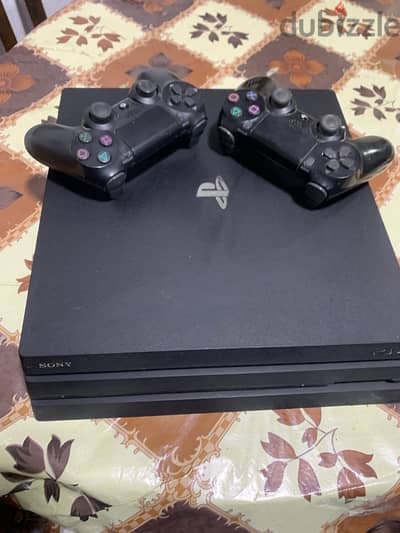 playstation 4 pro 1Terra من سعوديه للبيع