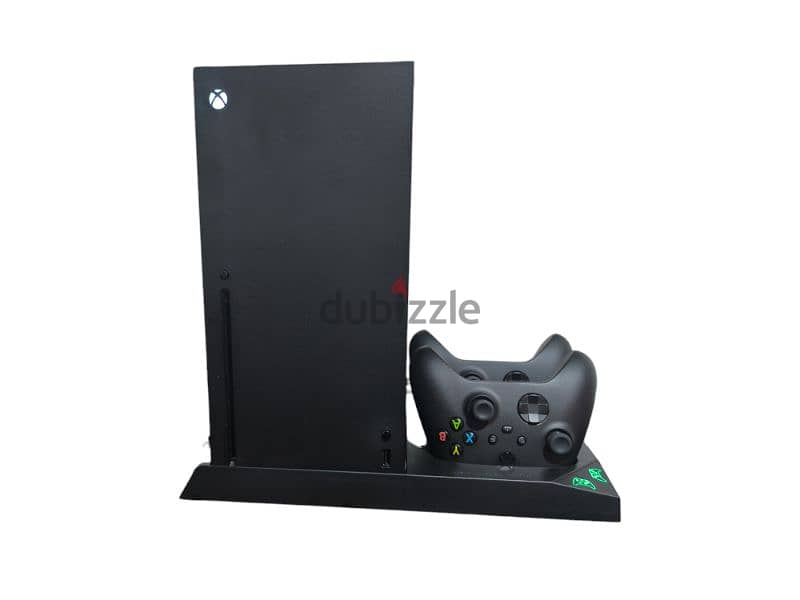 Xbox series x + controller + charging station 0