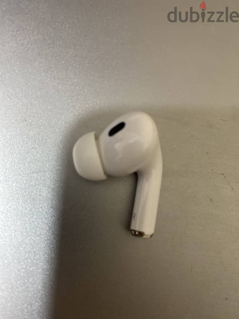 AirPods Pro 2 with MagSafe Charging Case (Lightning) 1