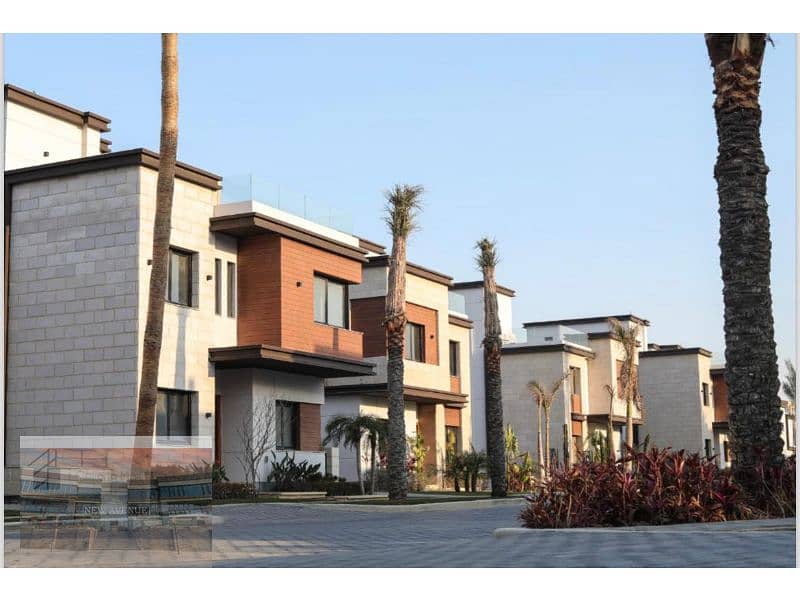 Townhouse corner prime location in azzar1 new cairo 0