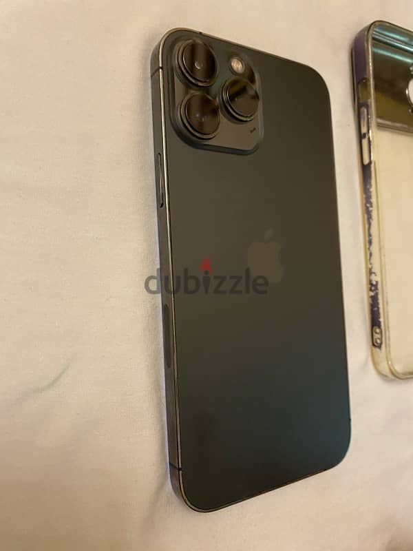 iphone 13pro max 128gb بحالة ممتازة 1