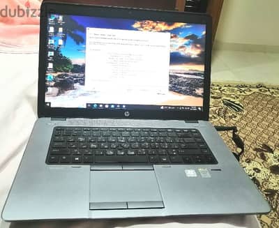 جهاز hp حاله جيده جدا رام ٨ وهارد ssd ٢٥٦