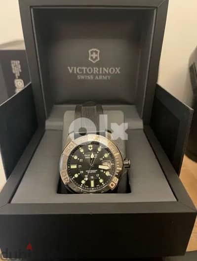 Victorinox Dive Master 500 - Swiss Watch ساعة فيكتورينوكس سويسرية