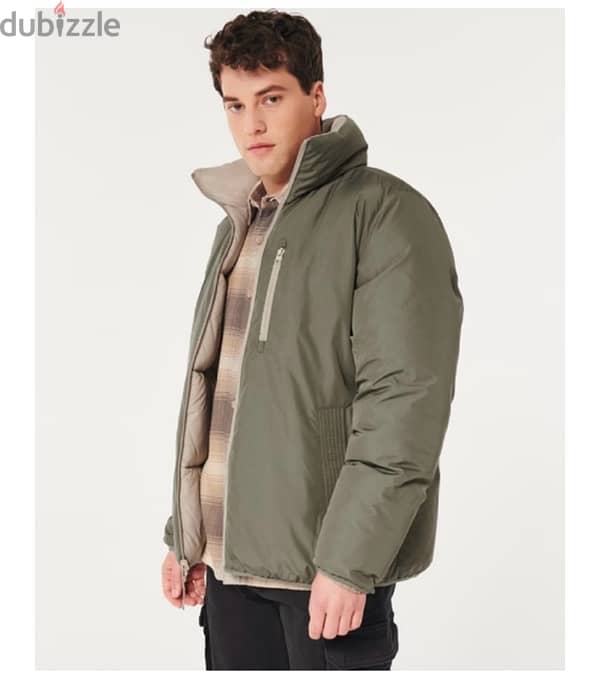 Hollister Revirsable puffer jacket 3