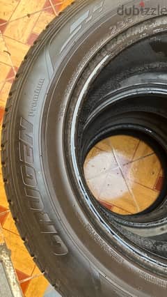 4 tires set - 235 65 17 KUMHO SUV طقم كاوتش كومهو مستعمل بحالة جيدة 0