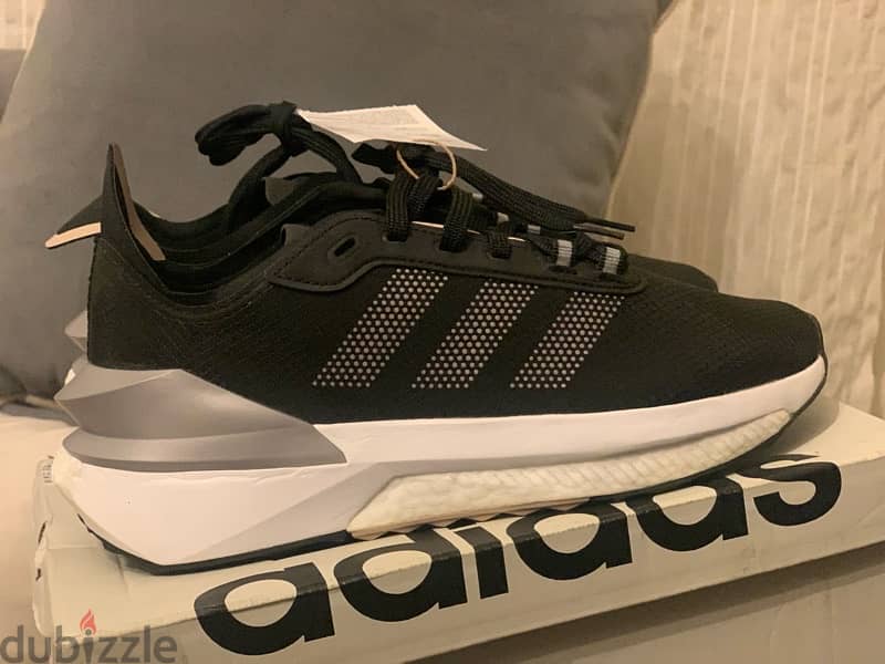 Adidas Avryn women - Brand new 2