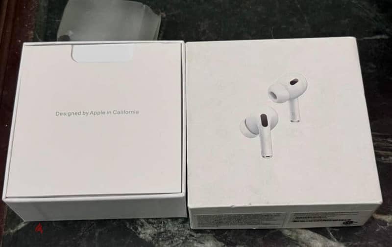 Apple AirPods2 pro lighting 4