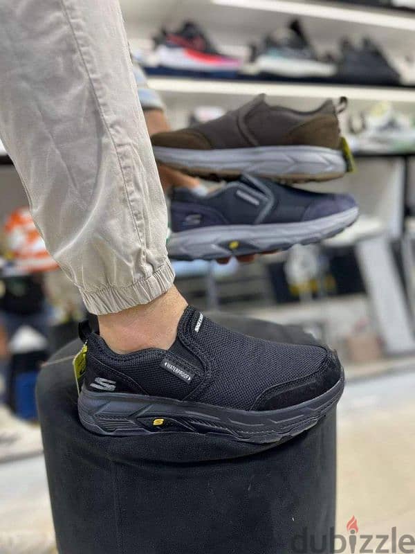 skechers   بجد موديل تحفه علي الطبيعه خفيف ريشه 4