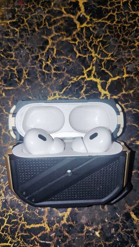 Airpods pro 2 like new  سماعة ايربودز برو ٢ بحالة ممتازة 5