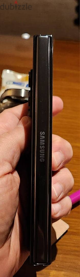 Samsung Galaxy Z Fold 5 + Pen and Cover 17