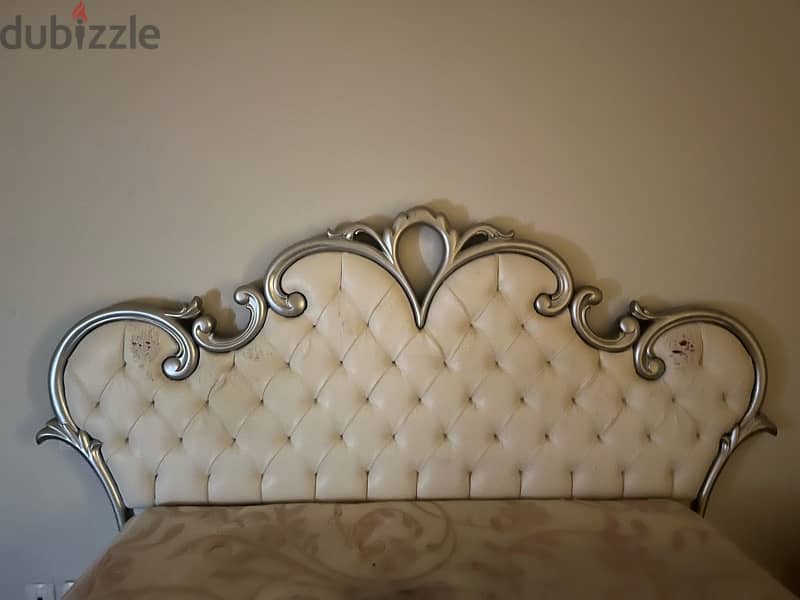 Used moder bedroom , 5 pieces /غرفة نوم مودرن مستعمله خشب زان 0