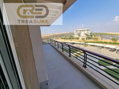 شقة للإيجار  بالمطبخ والتكييفات موقع متميز  في اب تاون - فورتين جولف ريزيدنس - Uptown-Fourteen Golf Residence - المقطم