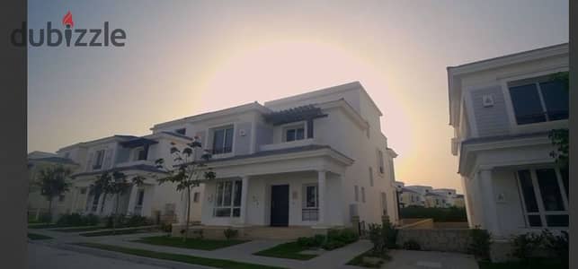 Luxury townhouse at an amazing price, located next to October Park in Mountain View 4.
                                title=