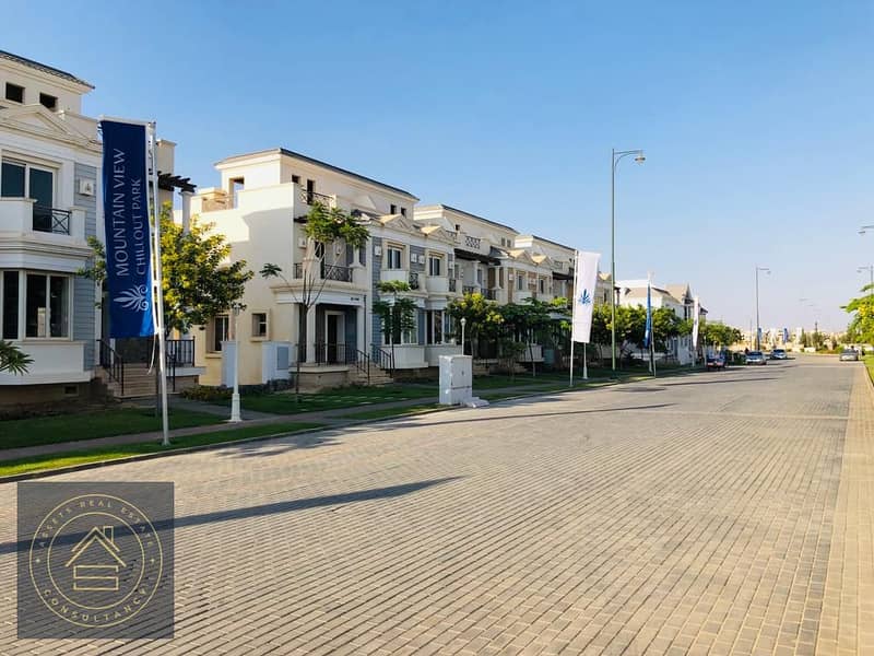 For sale: Townhouse (resale) in Mountain View Chillout Park, located in the Northern Expansions directly on the Boulevard Axis, 5 minutes from Sheikh 0