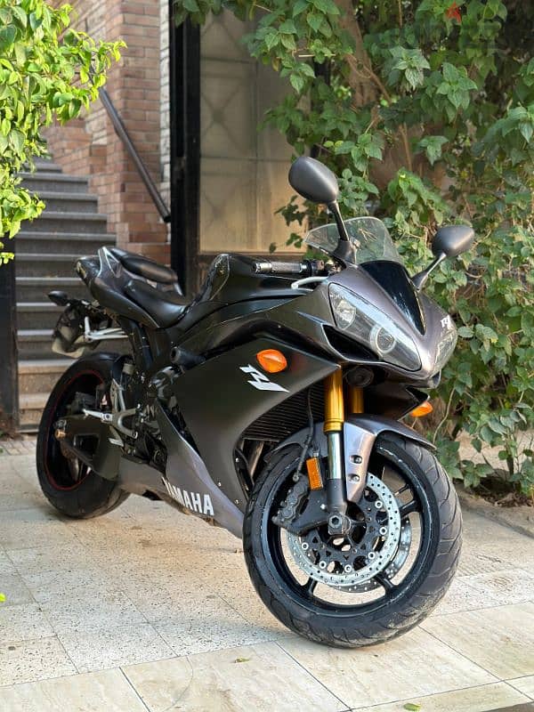 Yamaha r1 0