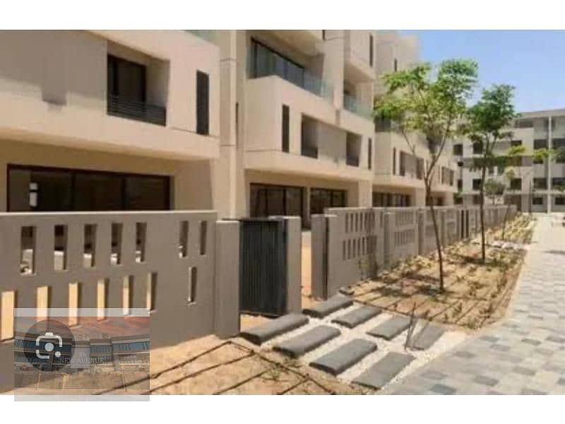 Duplex with garden - lowest down payment- 3 bedroom - in Al Burouj compound - al shorouk 0