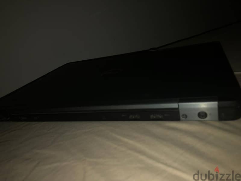 Dell Laptop latitude E7470 4