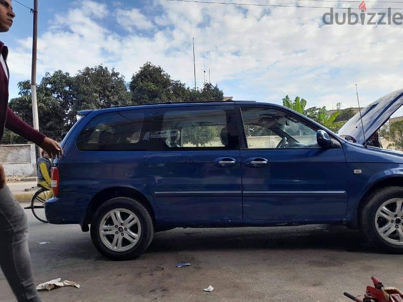 Kia Carnival 1999 0