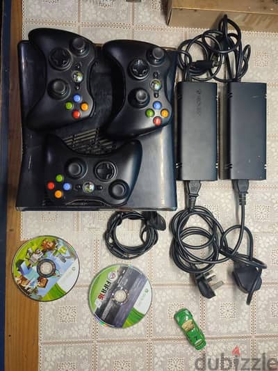 Xbox 360 Fat بسعر خفيف ولقطه ومعدل عليه 44 لعبه