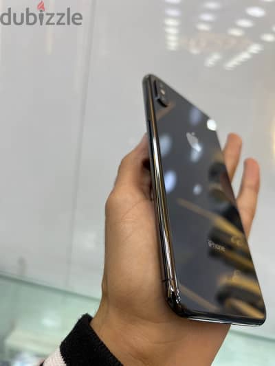 xs max 91% 64G مع الكرتونه