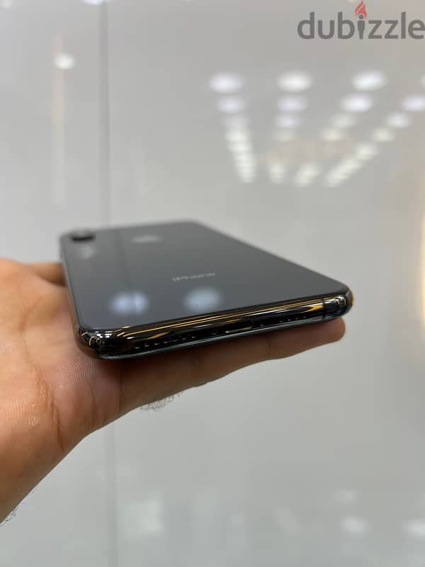 xs max 91% 64G مع الكرتونه 1