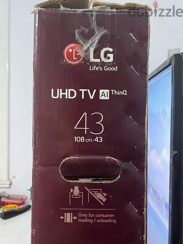 UHD LG TV in a perfect condition with a smart remote 6