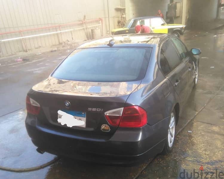 BMW  E 90 2008 320i 2