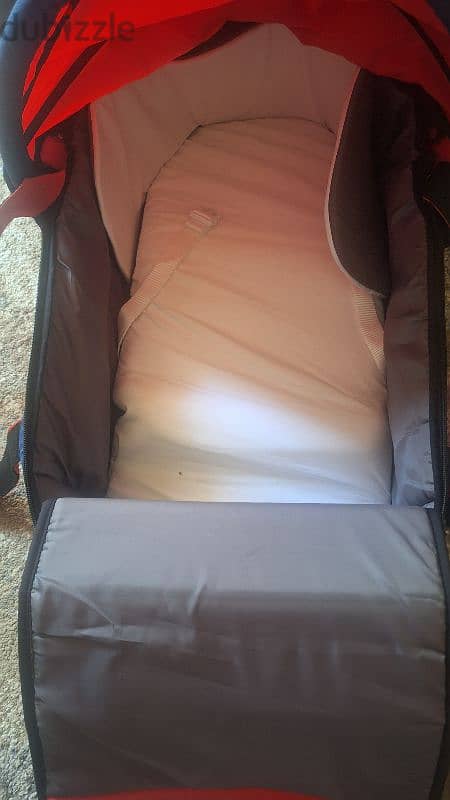 Uni baby Carry cot 1