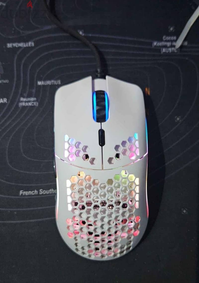 Mouse glorious o- 0