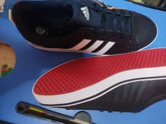 Original Adidas Black/ white Red كوتش ايدادس اصلى Size 44.2/3 0