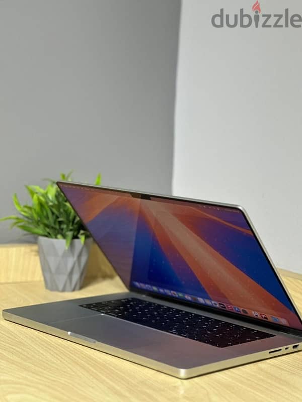 Macbook Pro M2 Max 16-inch 2023 5