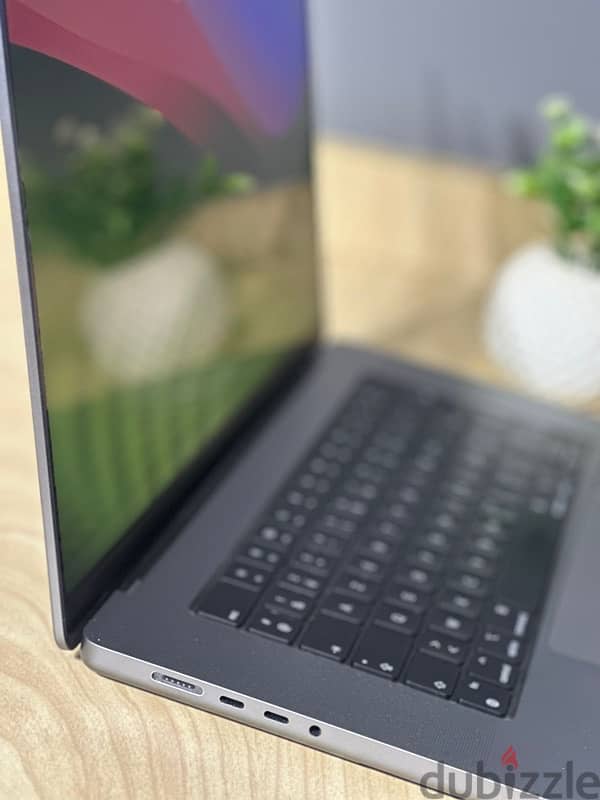 Macbook Pro M1 Pro 16-inch 2021 3