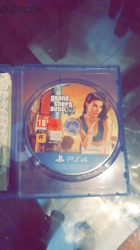 PS4 slim 1tb+1 game+2disc 5