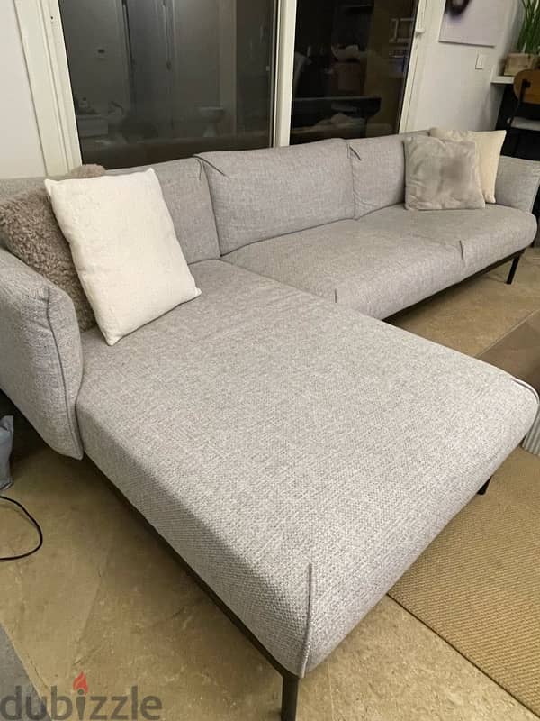 IKEA Modern Grey Couch كنبة حديثة من إيكيا باللون الرمادي 1