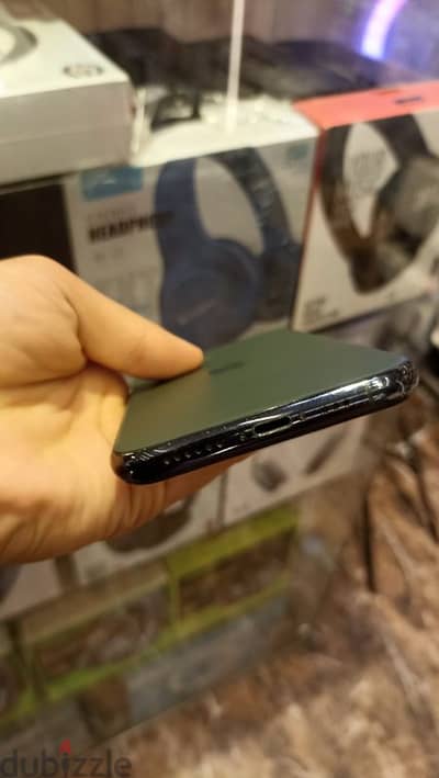 iphone 11 pro max و الحق السعر