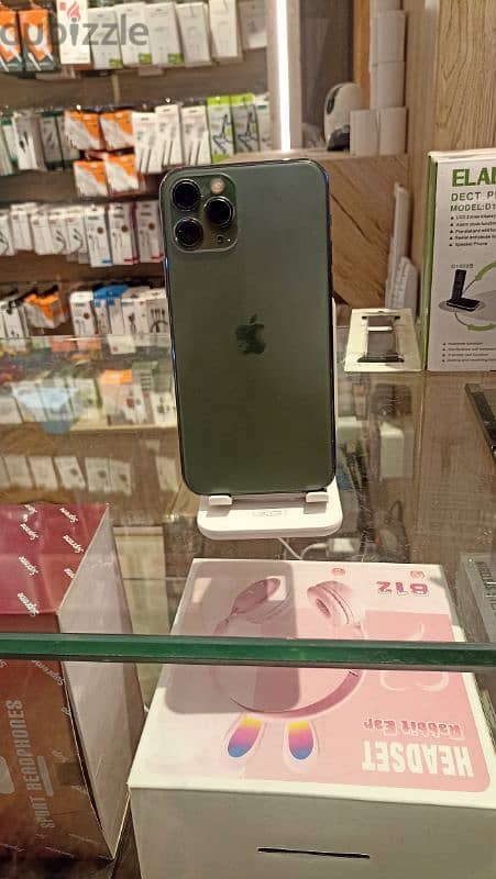 iphone 11 pro  و الحق السعر 3