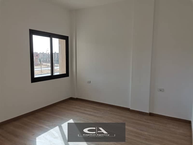 Apartment 124m fully finished with Ac's for sale in Fifth square - Al  Marasem -Golden square new cairo 4