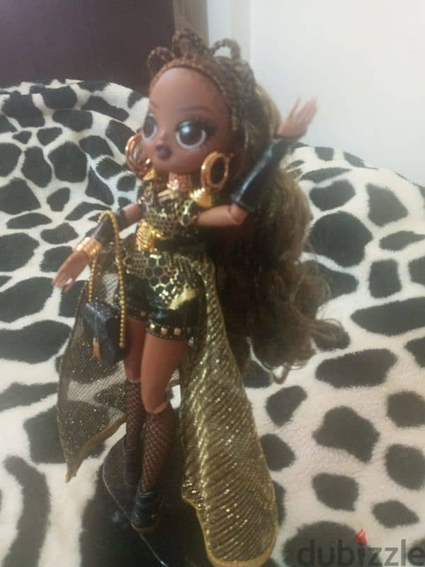 lol royal bee doll 1