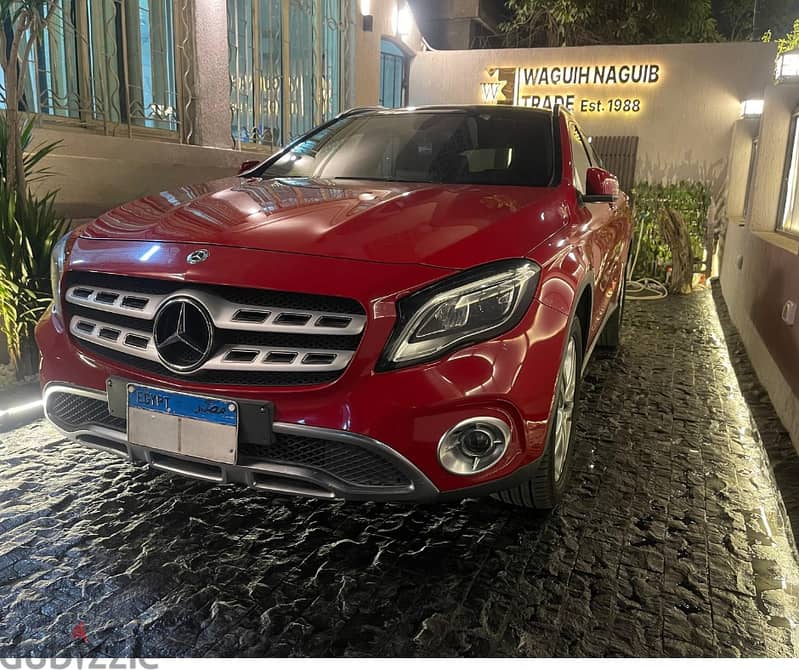 Mercedes-Benz GLA 200 2019 AMG 4