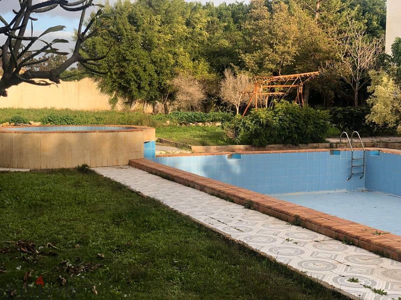 villa for sale in king Mariout with a 5500 SQM land 5