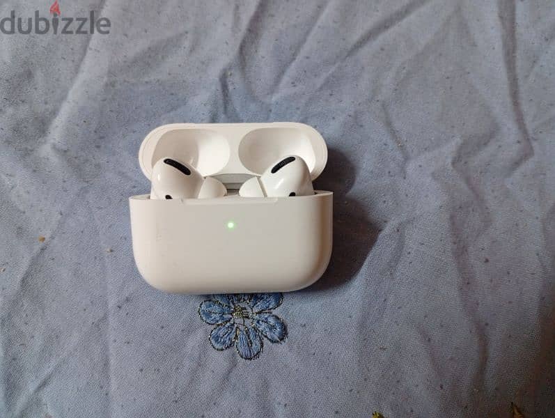 Air pods proo الاصليه لم تستخدم 0