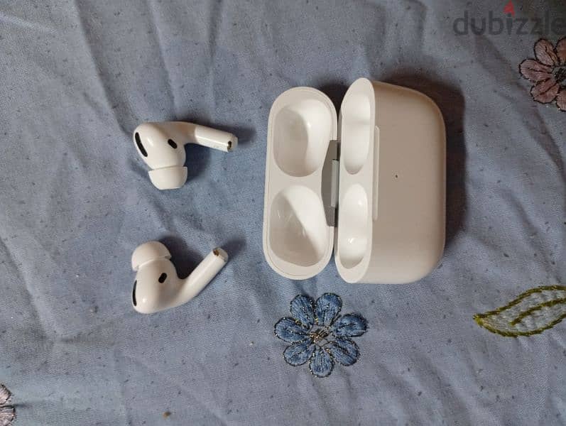 Air pods proo الاصليه لم تستخدم 1