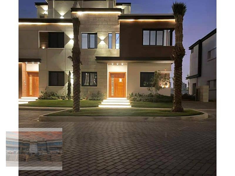 Townhouse middle prime location with installment in azzar 5