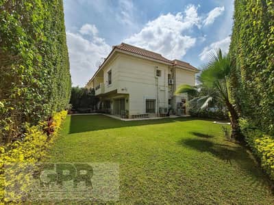 Separate villa (5Beds-3th floors) with lakes view in stone park compound next to arabella