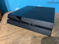 PlayStation 4 ( With Original Box ) 0